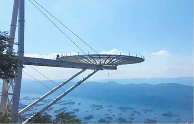 湖北天空之城、枫林地心大峡谷二日游